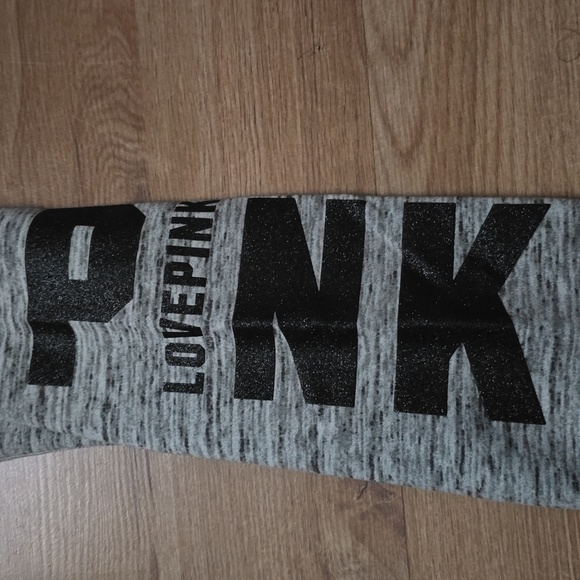 VS PINK OUTFIT 💖 - Picture 9 of 10